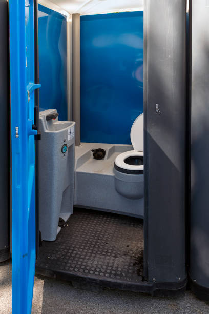Best Portable toilet rental cost  in Milwaukie, OR